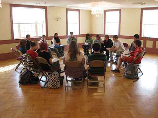 Anne Hamilton speaks with students at the 2011 ACLU of Connecticut First Amendment Conference